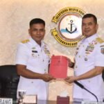 Sambut Tugas Baru, Laksma TNI Alan Dahlan Terima Naskah Memorandum