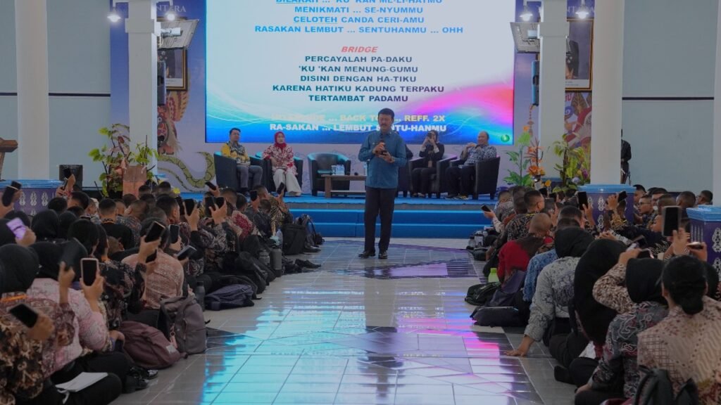 Pembekalan Mahasiswa Baru UHT 2025: Bekal Akademik dan Tata Kelola Keuangan