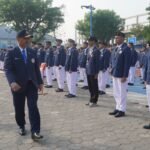 Penutupan PRODAMMABA Universitas Hang Tuah 2025 Ditandai Pemakaian Jas Almamater