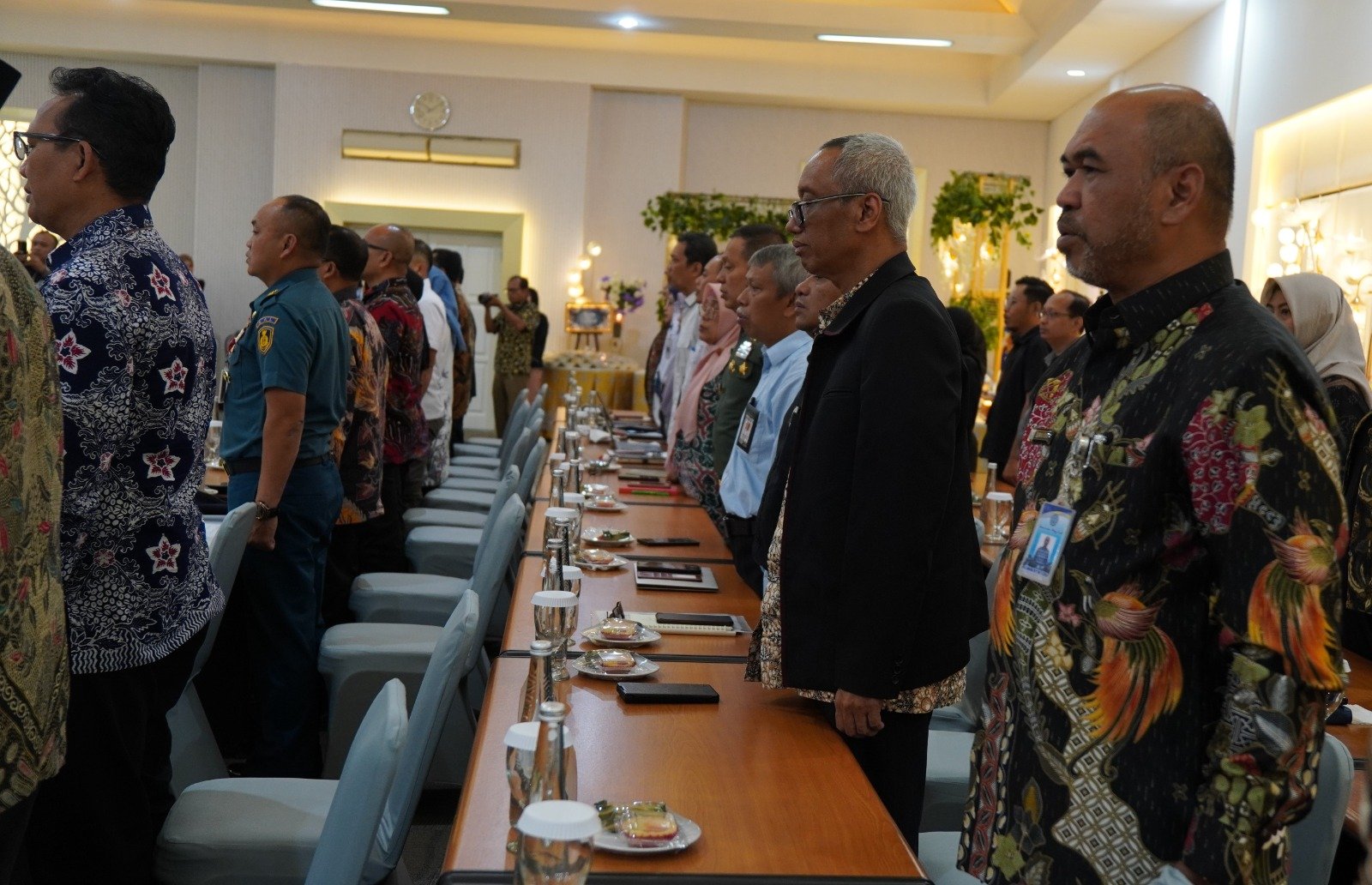 Rektor UHT Bersama Pimpinan PTKL Hadiri Kunjungan Kerja Komisi X DPR RI di Surabaya