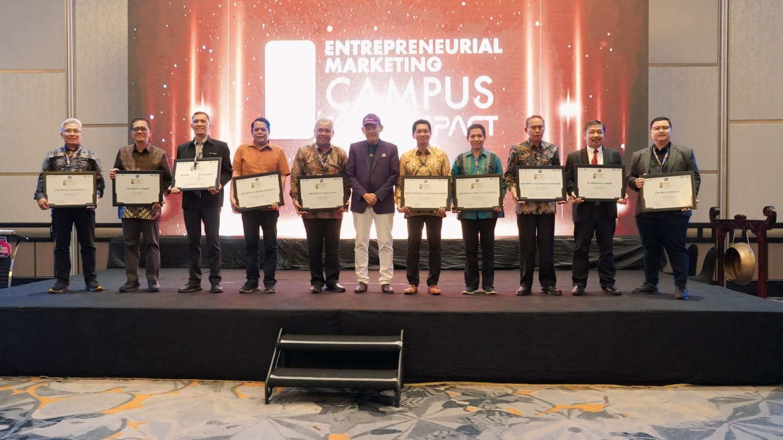 Universitas Hang Tuah Raih Penghargaan di Indonesia Marketing Festival 2025