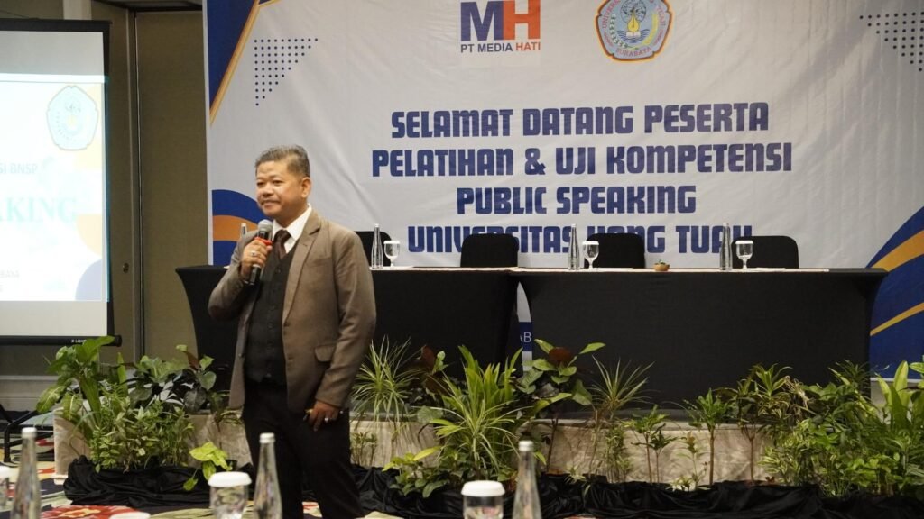 UHT Gelar Pelatihan & Uji Kompetensi Public Speaking, Hari Kedua Ditinjau Wakil Rektor I dan II