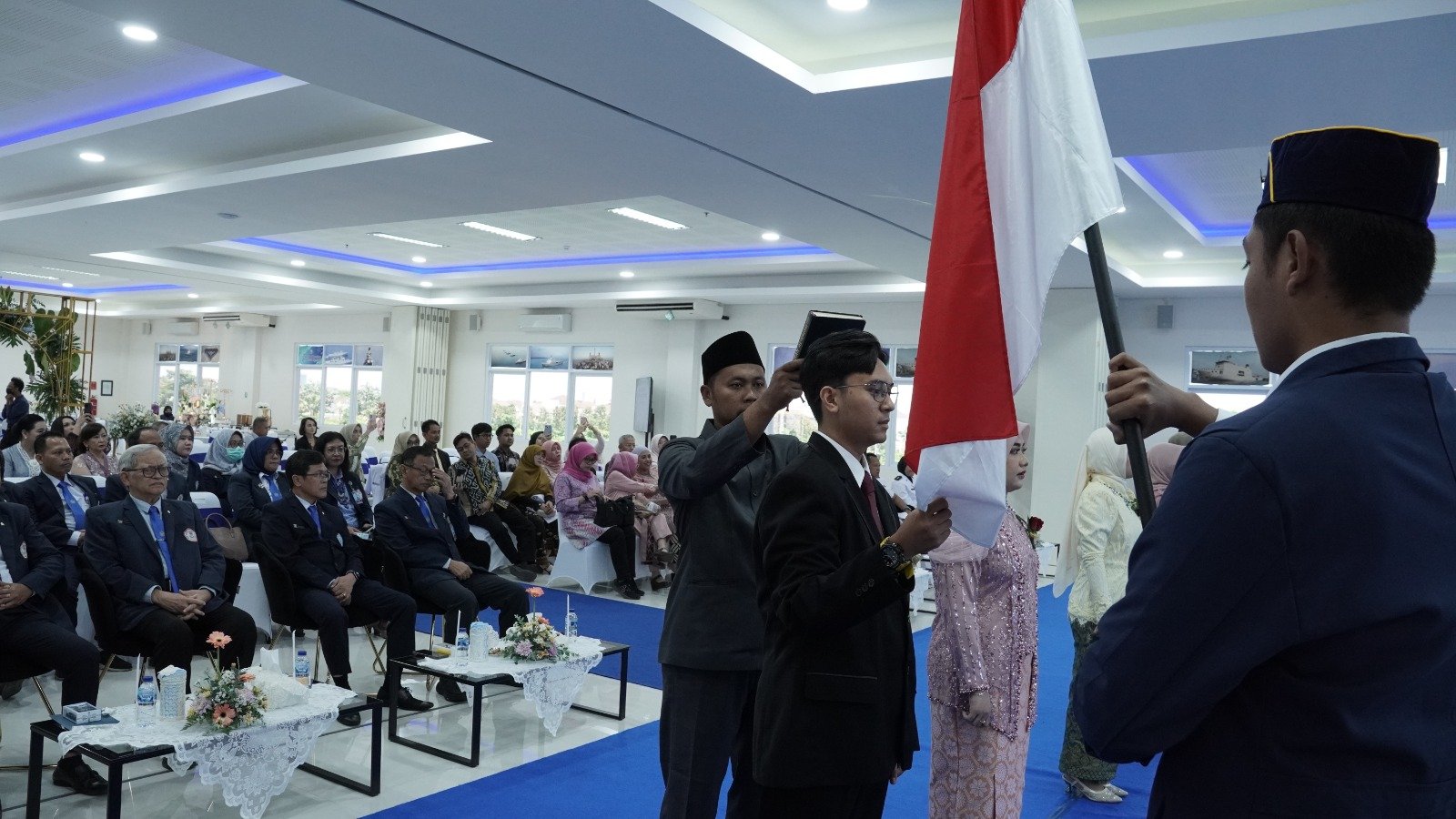 FKG Universitas Hang Tuah Gelar Pengambilan Sumpah Dokter Gigi Baru Angkatan ke-84