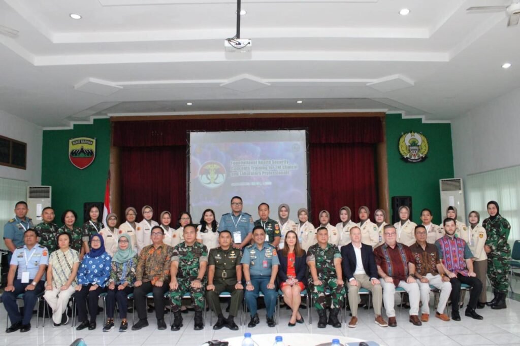 Laksanakan Pelatihan Foundational Biosafety And Biosecurity Biorisk Management Training di Medan SUMUT, Kapuskes TNI memberi sambutan pembukaan