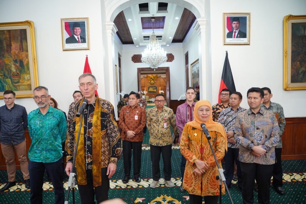 Tim Eropa Kunjungi Surabaya Soroti Proyek Unggulan Global Gateway Jalur Kereta Api Regional Surabaya