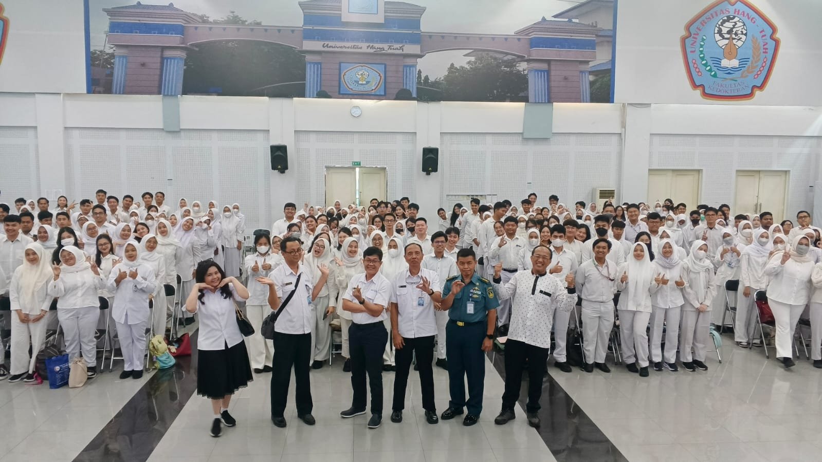 Siap Mengabdi untuk Negeri, Dokter Muda Angkatan 50 FK UHT Resmi Dibekali