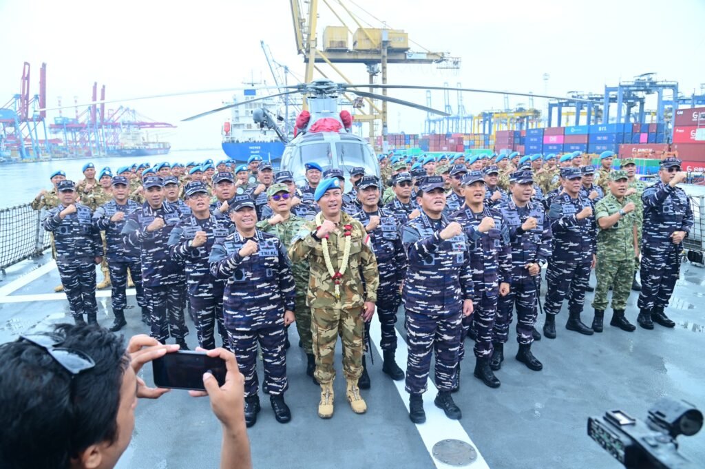 Pangkoarmada II Sambut Kepulangan KRI Sultan Iskandar Muda-367 dari Misi UNIFIL Lebanon