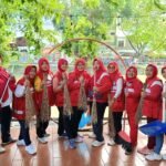 Kader Kecamatan Bubutan Gelar Kerja Bakti Bersihkan Bantaran Kalimas