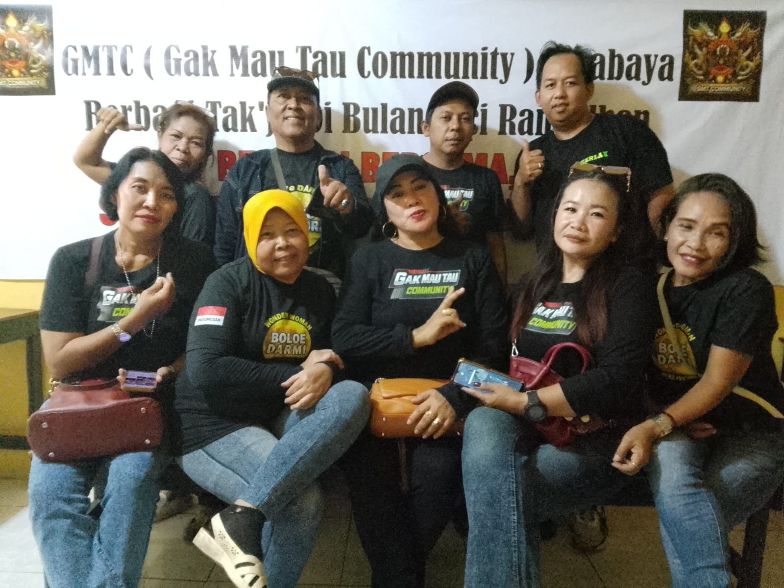 ” RAMADHAN BERKAH ” GMTC ( Gak Mau Tau Community ) Surabaya Berbagi Tak’jil Di Bulan Suci Ramadhan 1447 H/2026