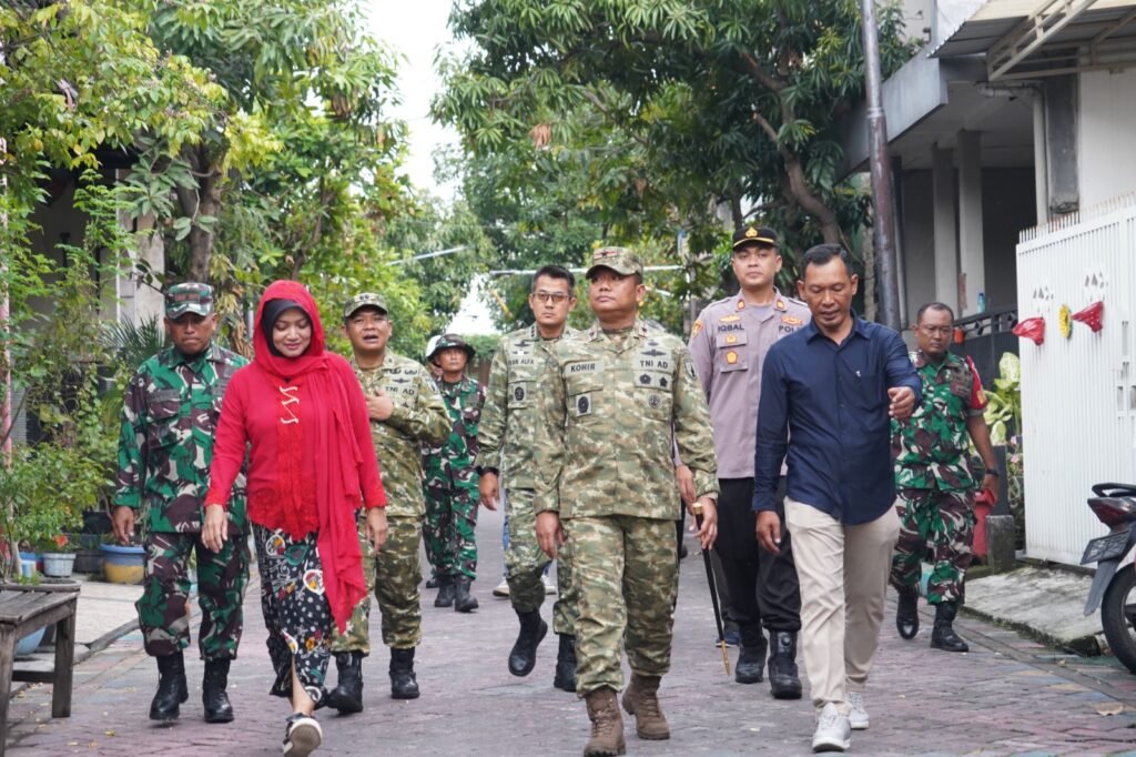 Danrem 084/BJ Blusukan ke Kampung Pancasila di Sidoarjo, Perkuat Nilai Kebangsaan.